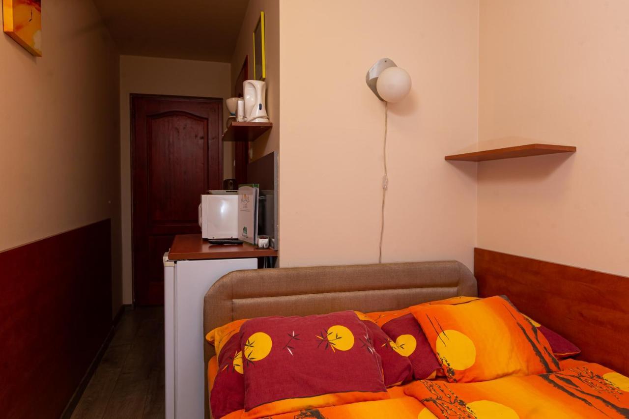 Erika Vendeghaz Hotel Eger Exterior photo