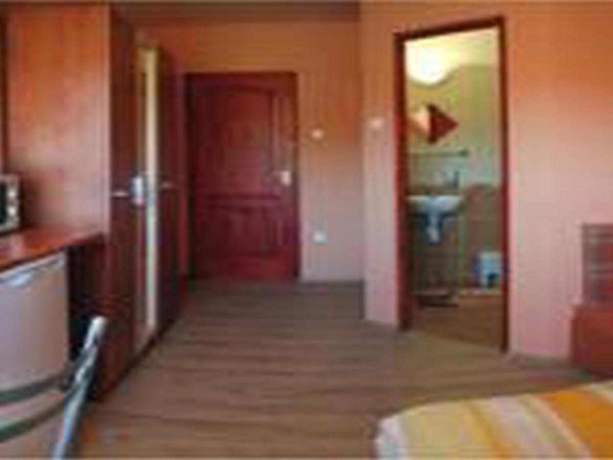 Erika Vendeghaz Hotel Eger Exterior photo